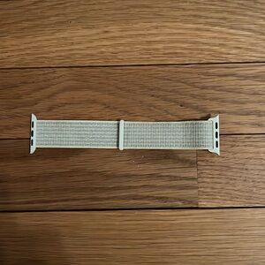 Apple Watch Summit White Nike Sport Loop Band 40mm